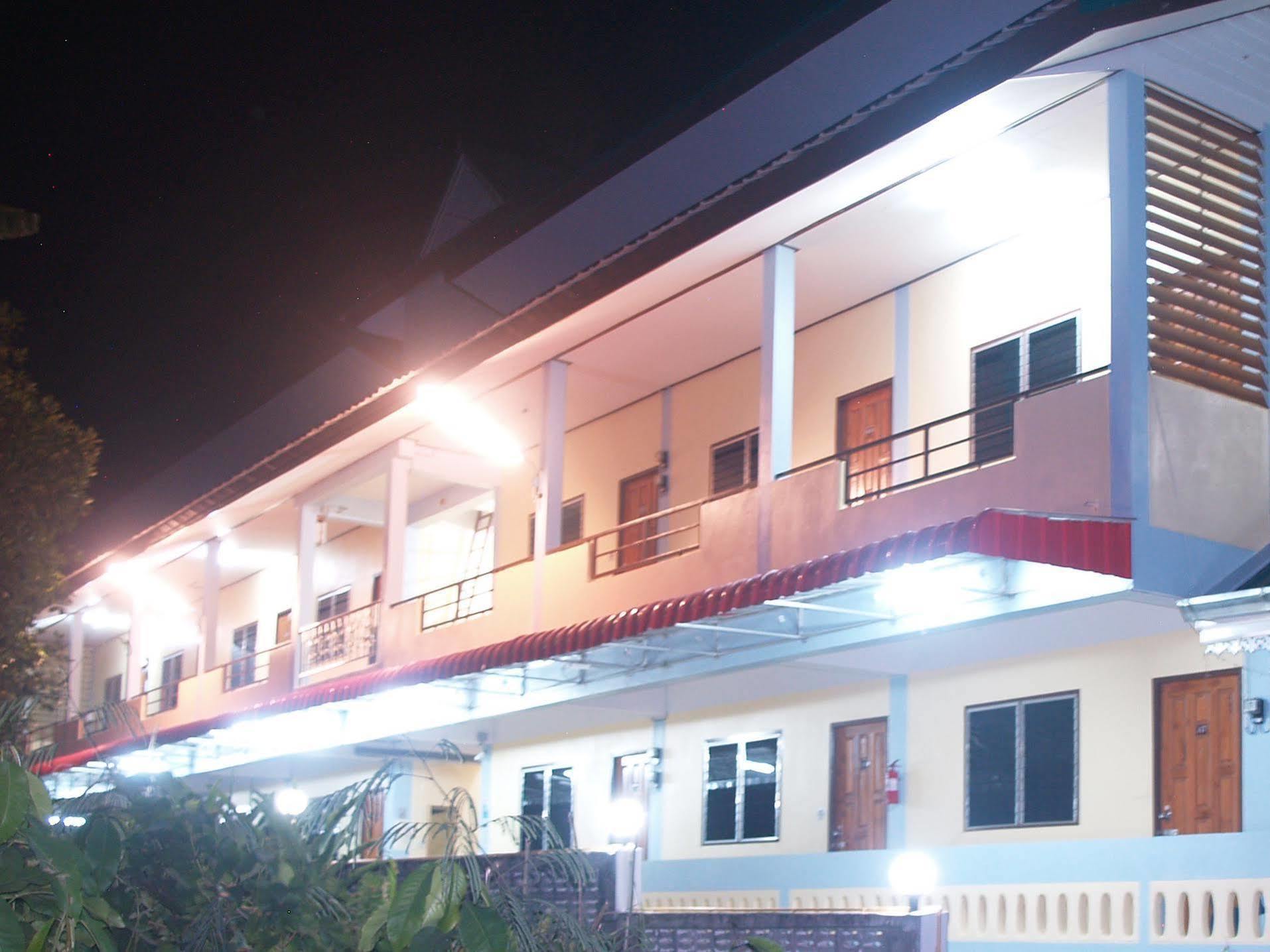 Sangaroon Hotel Pua Exterior foto